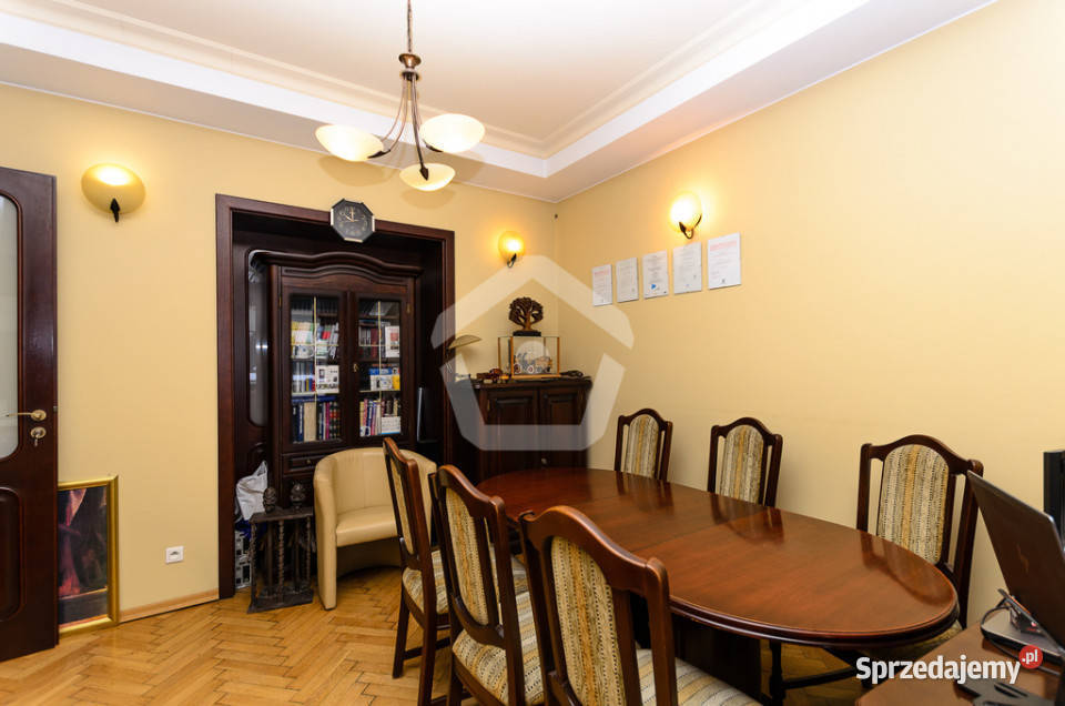 Duże ieszkanie w kamienicy w ścisłym centrum Rzeszów sprzedam