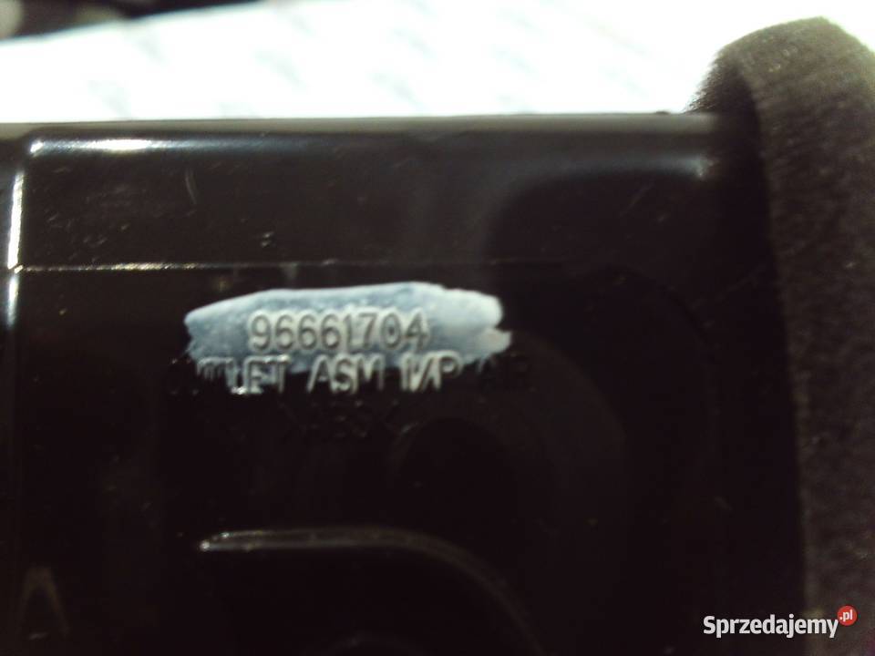 OPEL ANTARA 08r ramka kratka nawiewu 20785509 Kielce