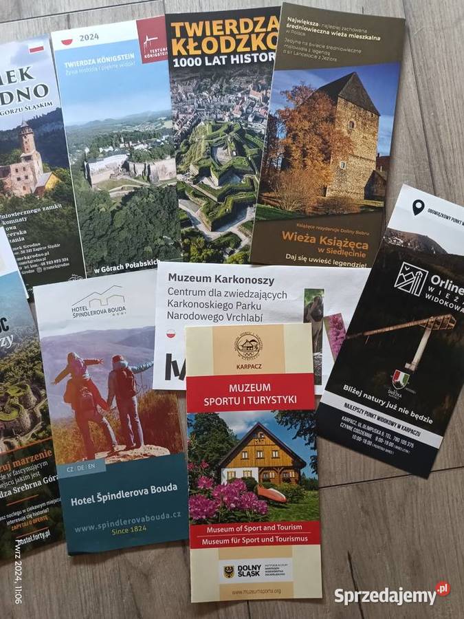 Foldery i mapki turystyczne z Karkonoszy i Wronki