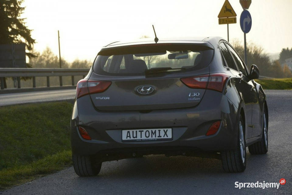 Hyundai i30 14 MPI Benzyna gwarancja przebiegu Rok produkcji 2012 Sędziszów Małopolski