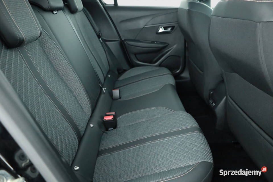 Peugeot 208 12 PureTech Hatchback sprzedam