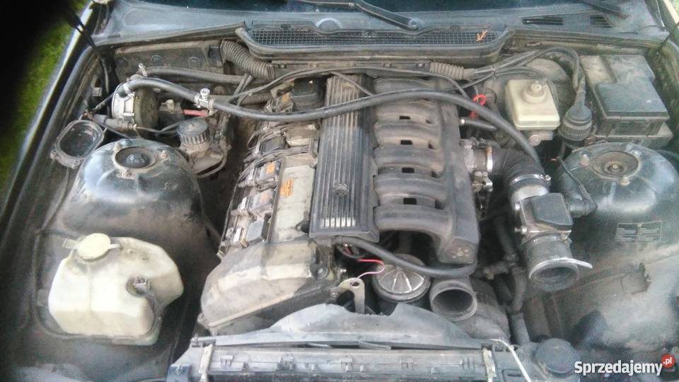 Sprzedam BMW e36 uszkodzone Radom