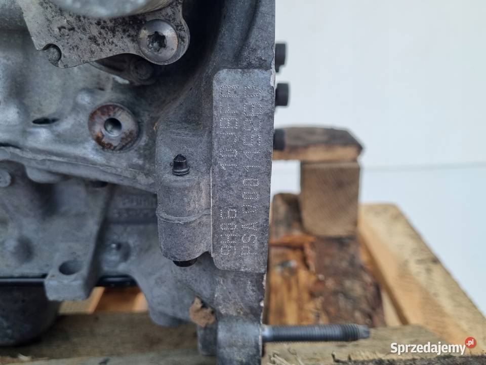 SILNIK BEZ OSPRZĘTU Peugeot 208 16 HDI EHDI EHDI osobowe Silniki kompletne Rudka