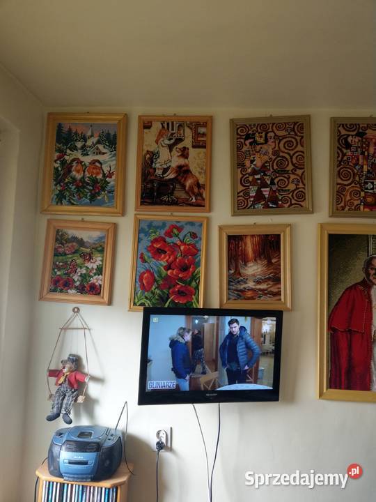 OBRAZ HAFTOWANY W RAMIE