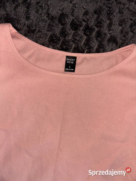 Sprzedam różową sukienkę Emery Rose z falbankami Rozmiar 40(L) Spódnice i sukienki