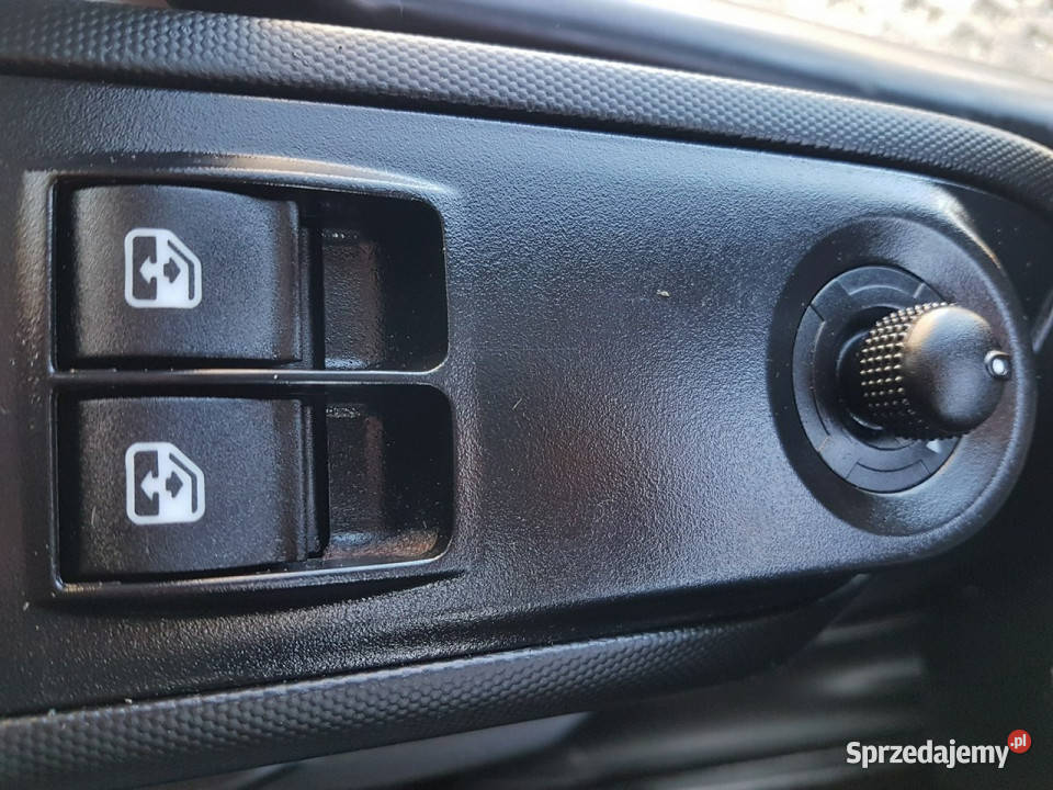 Iveco Daily KONTENER NISKOPODŁOGOWY 443x223x242 136KM Poręba