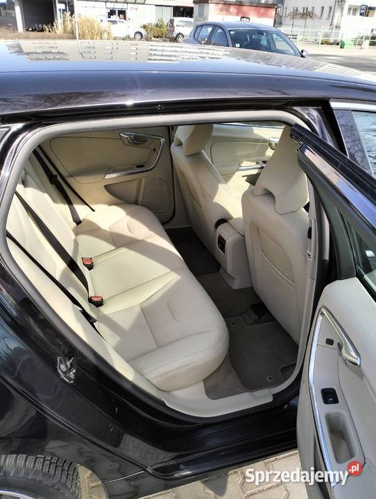 Sprzedam Volvo V60d3 20 163 Ząbki