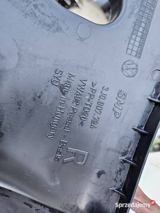 VW PASSAT B9 KIEROWNICA POWIETRZA PRAWA WLOT Międzychód