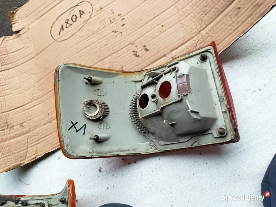 AUDI 100 80 90 B3 B4 lampa tyłl tylna prawa lubelskie Kamień-Kolonia
