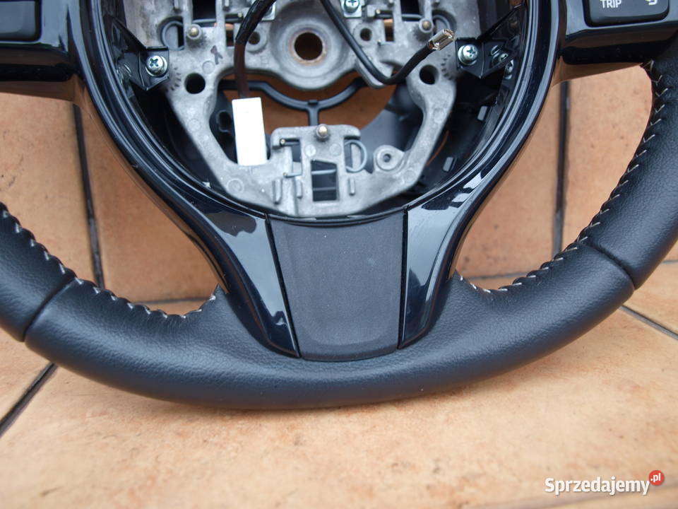 Toyota Yaris 3 III kierownica skórzana nowa 2017 Kalisz