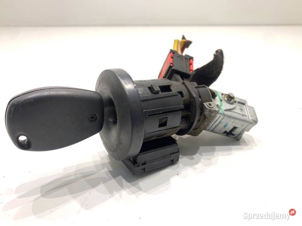 STACYJKA OPEL MOVANO B 8200405701 23 131 KLUCZYK