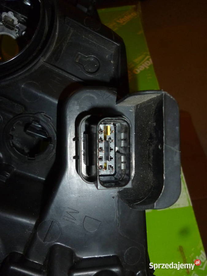 PEUGEOT 208 I 201315 lampa prawy przód małopolskie Bochnia