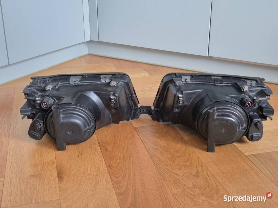 Reflektory H4 Audi 100 C4 Lewy i Prawy silniczki Wrocław