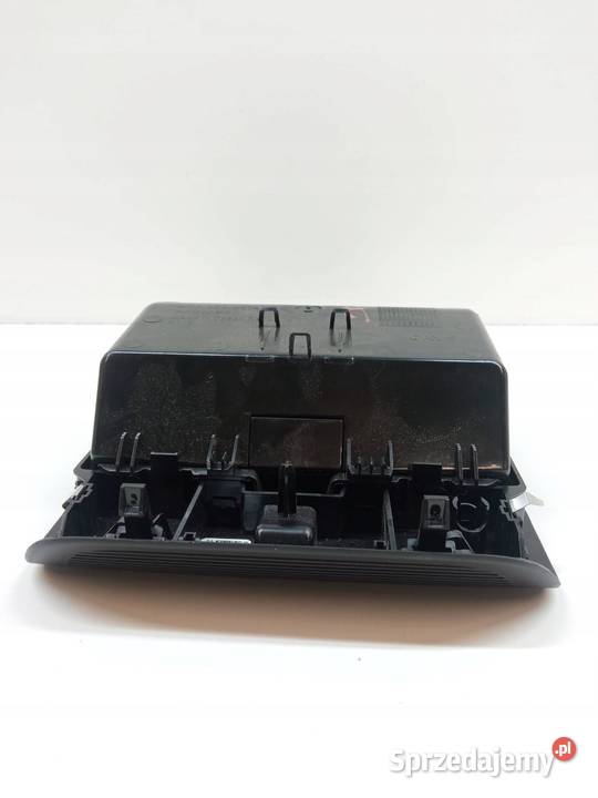 LAMPKA PODSUFITKI CZARNA 5E3959569A Skoda Rok produkcji 2023 świętokrzyskie