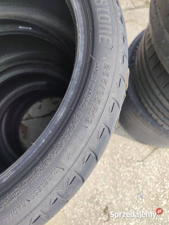 Opony Bridgestone 25535r19 lato