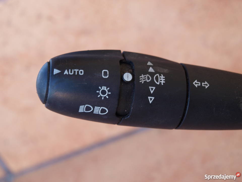 Citroen C2 C3 C4 C5 Berlingo przełącznik osobowe Kalisz