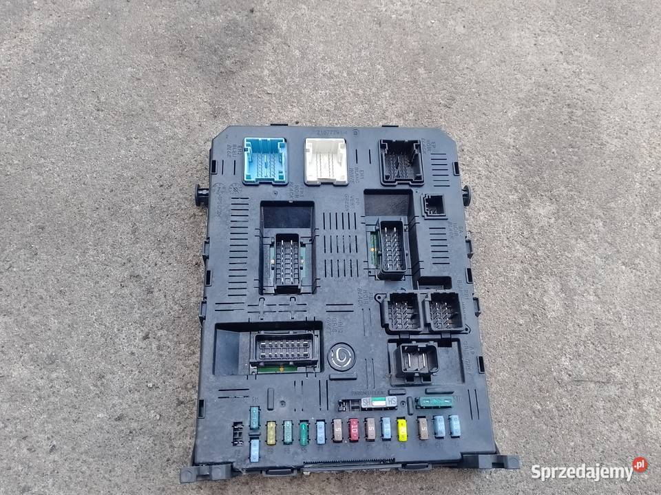 Moduł bsi w środku peugeot 407sw 9663510480 Wyrzysk