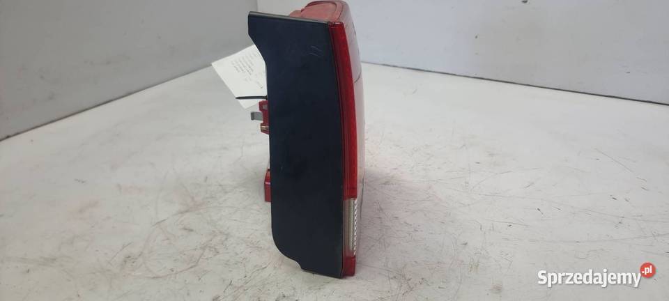 LAMPA PRAWA TYŁ VOLKSWAGEN PASSAT B5 Lipno