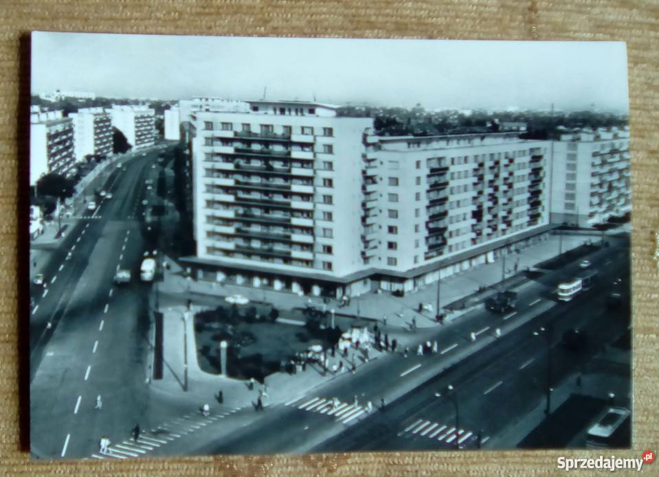 BUKARESZT WIDOK NA MIASTO LEŻĄCE RZEKĄ DYMBOWICĄ Piszczac