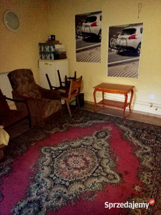 Dwa domy do zamieszkania na stałe