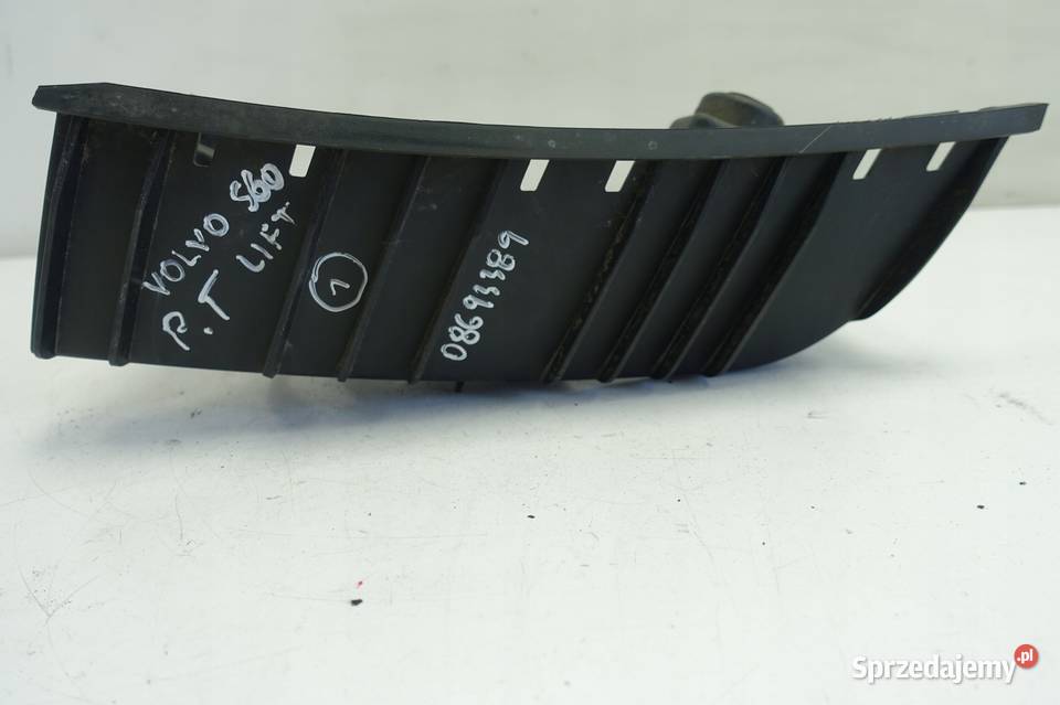 Volvo S60 V70 MOCOWANIE ZDERZAKA TYLNEGO prawe osobowe Pozostałe Rudka