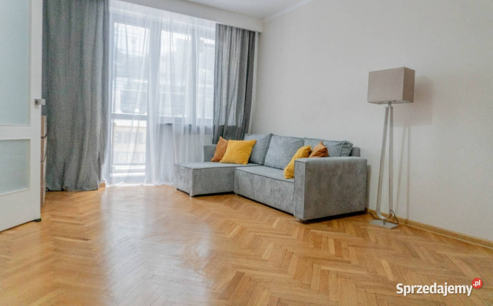 Przestrzenne Rondo ONZ ŚRÓDMIEŚCIE 3 POK CICHE Rok budowy 1962 Warszawa