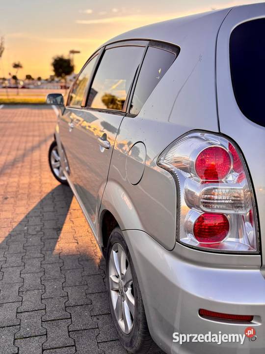 Toyota Corolla Verso 18 Sol 7os MMT Kamionki