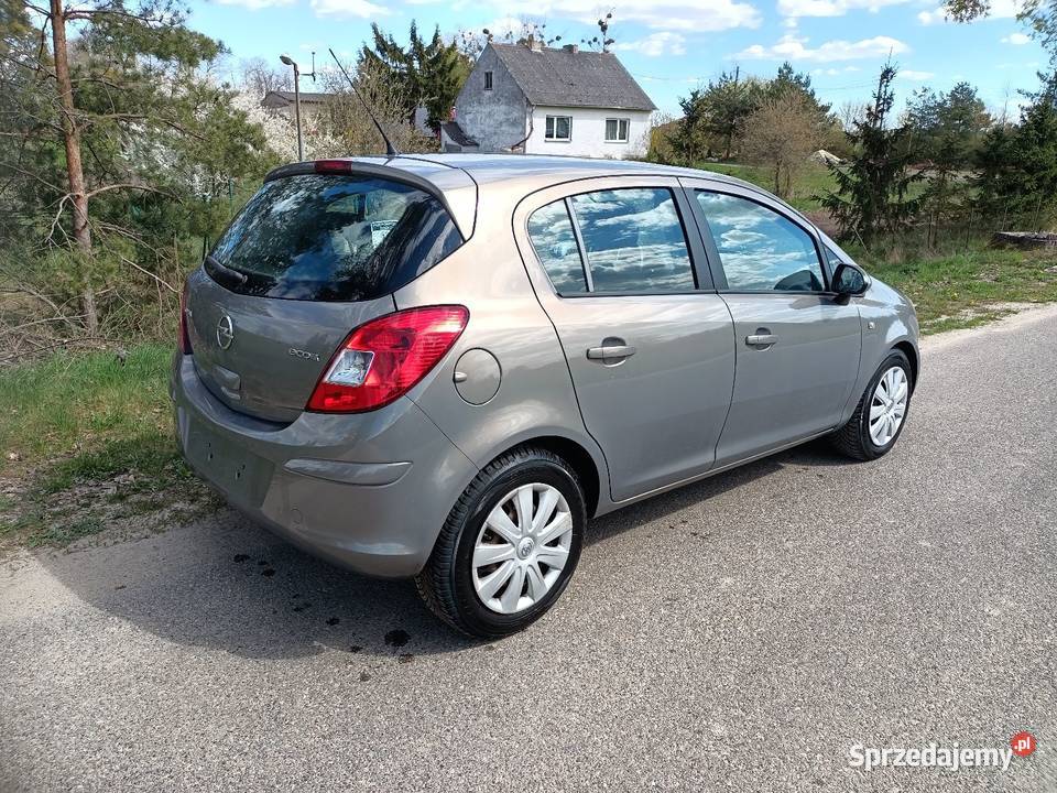 Opel Corsa D lift 14 Benz 2012 klima klimatyzacja