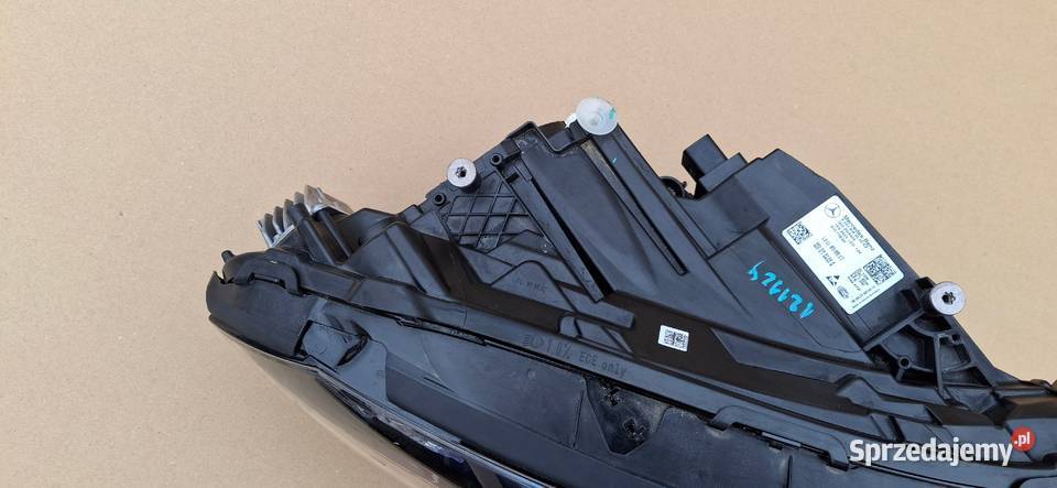 MERCEDES EQA EQB W243 REFLEKTR PRAWY LAMPA PRAWA Bieleń