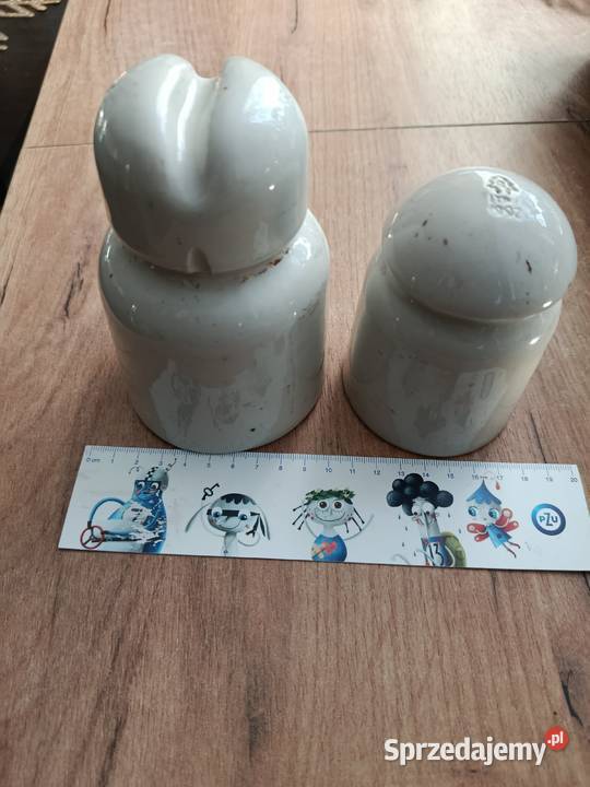 Sprzedam dwa stare izolatory 13 i 10