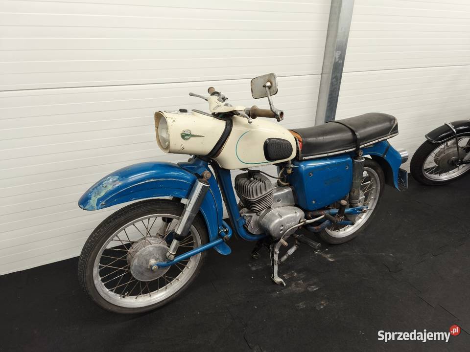 MZ ES 125 z dokumentami