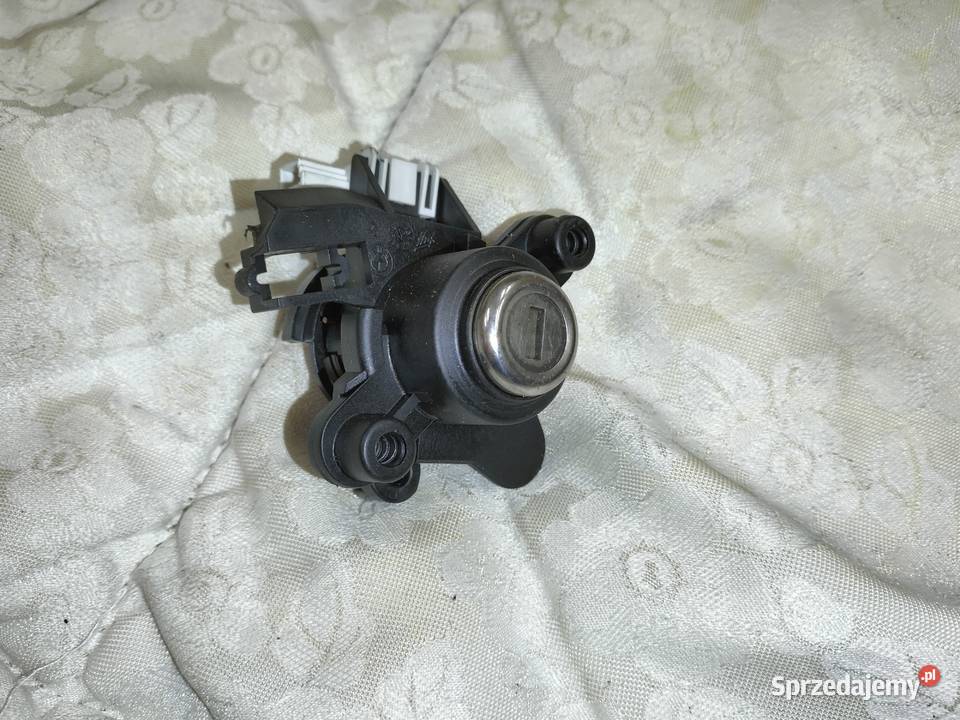 Zamek tylnej klapy BMW E60 E61 E63 E64 Poręba sprzedam