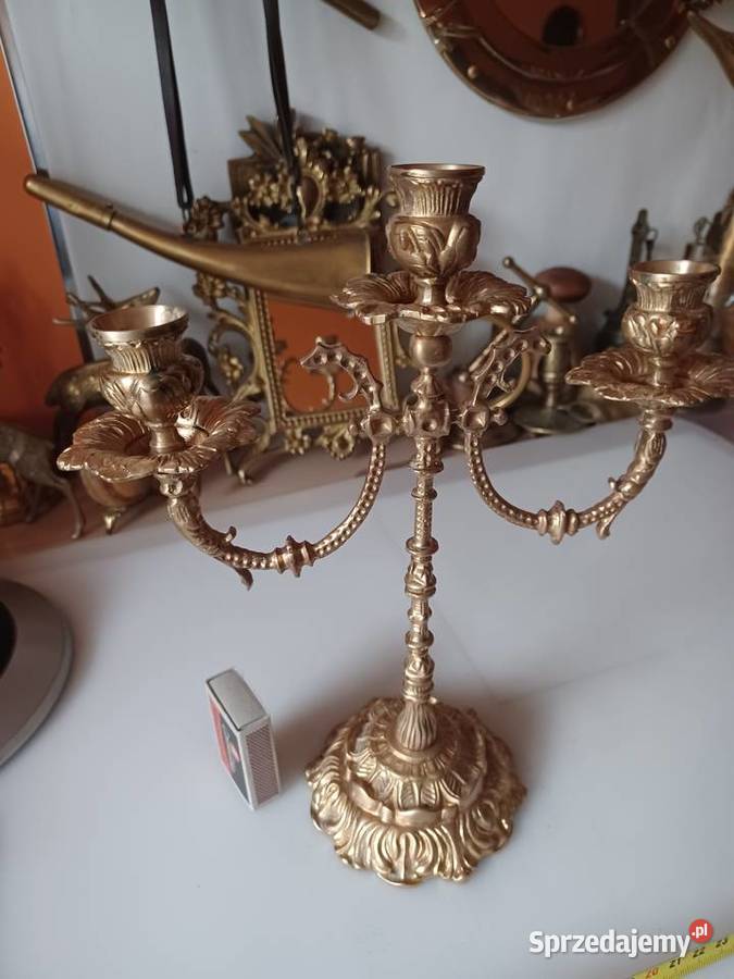 Piękny masywny świecznik mosiężny Dekoracje i ozdoby Poznań
