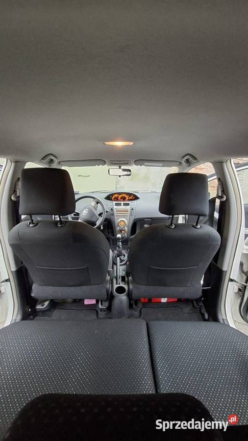 Toyota yaris 13 benzyna vTec dolnośląskie Świdnica sprzedam