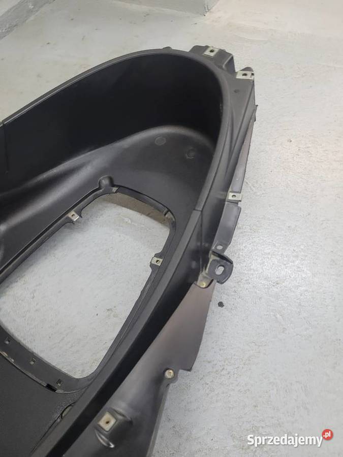 Piaggio MP 3 125 wypełnienie schowek pod Nowy Tomyśl