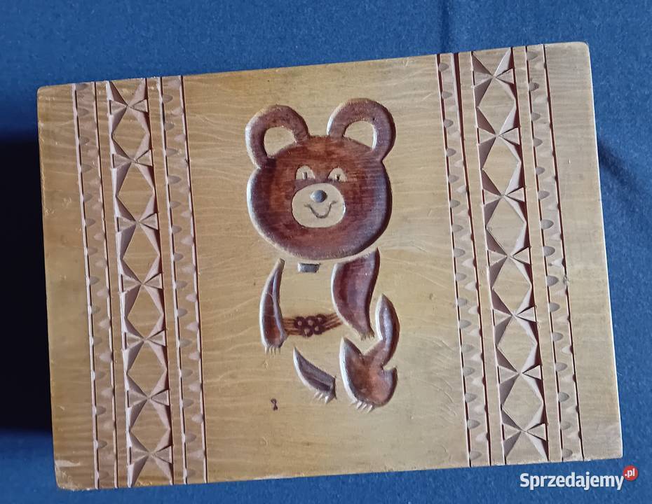 Szkatułka drewniana z Miszką maskotką olimpiady Pozostałe Koźminek