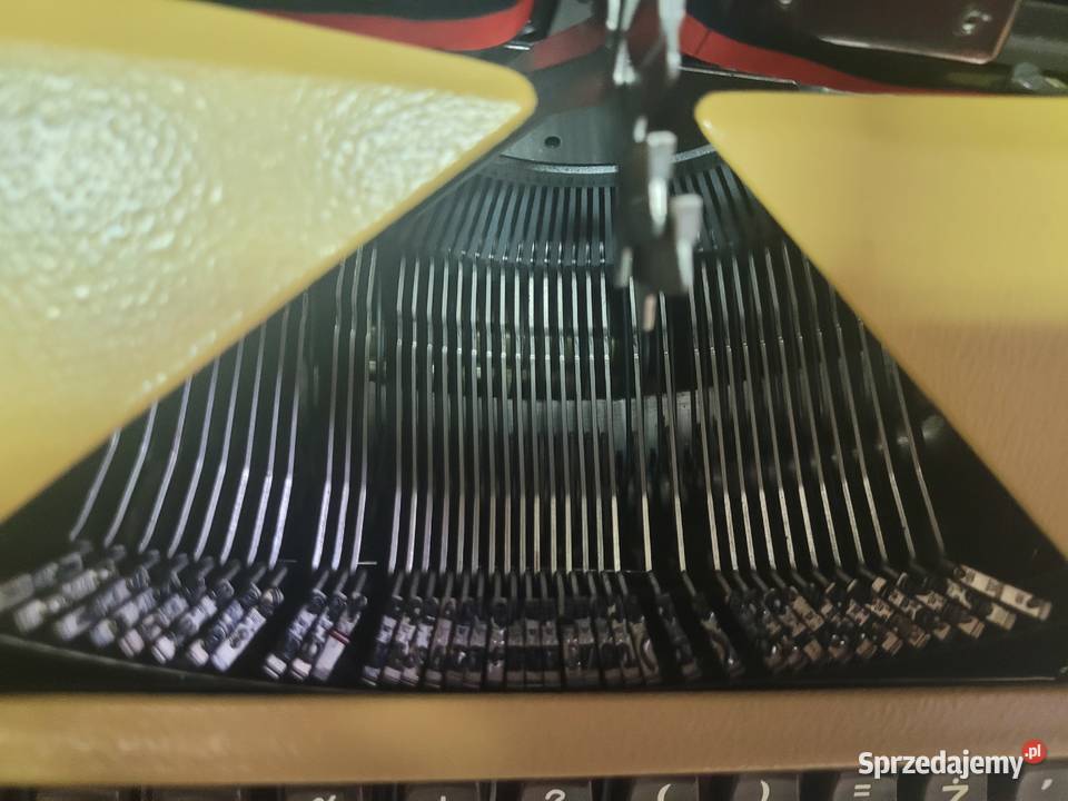 MASZYNA DO PISANIA ŁUCZNIK 1303 WALIZKA