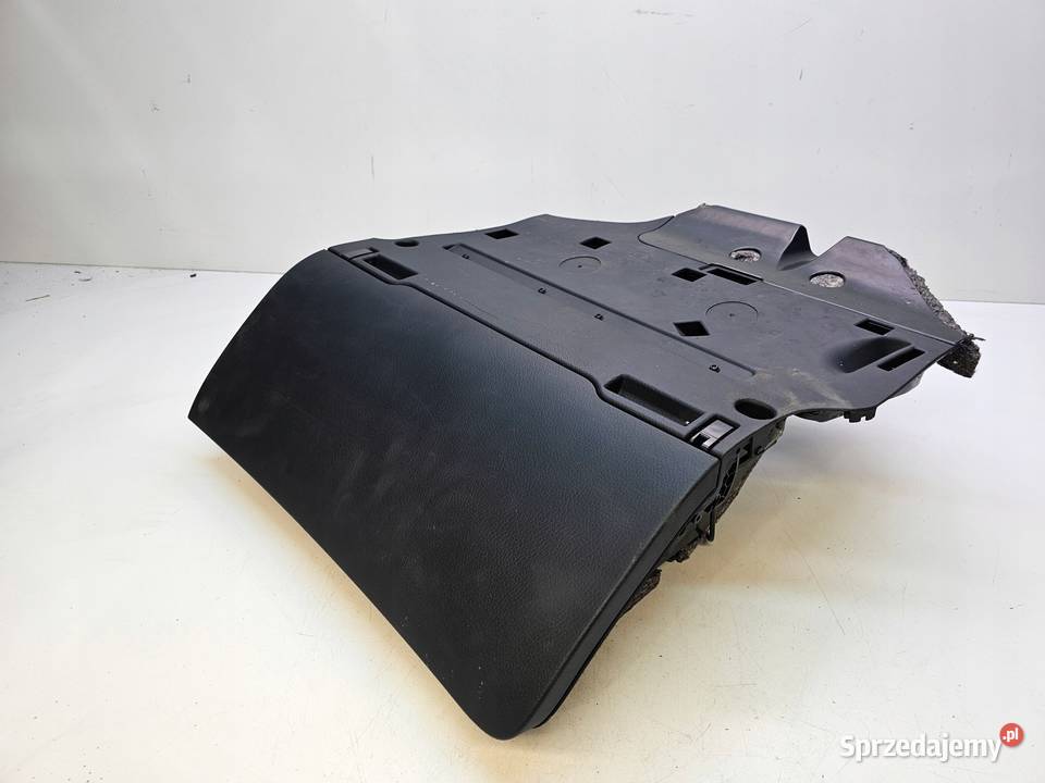 SCHOWEK PASAŻERA AUDI A6 C6 4F1857035CH 6 Przystajń