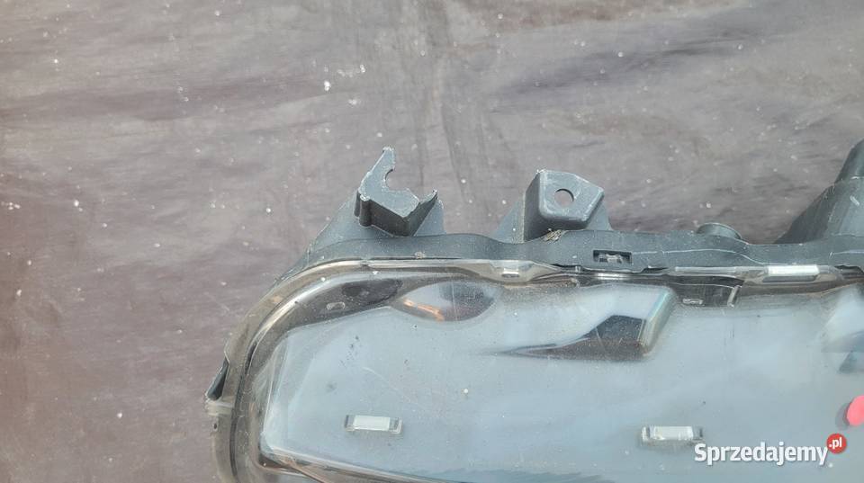 TOYOTA AURIS II LIFT REFLEKTOR LEWY LAMPA PRZÓD Ruda Śląska
