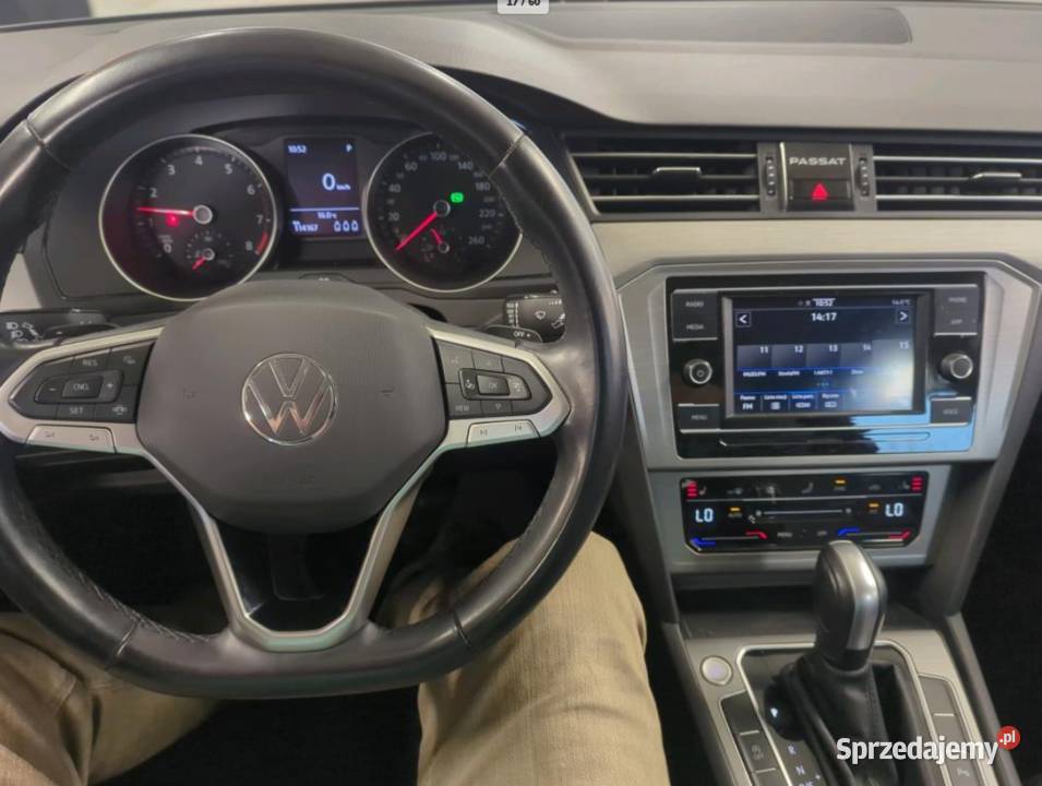 Volkswagen Passat B8 15 2022r 15 TSI DSG Leoncin