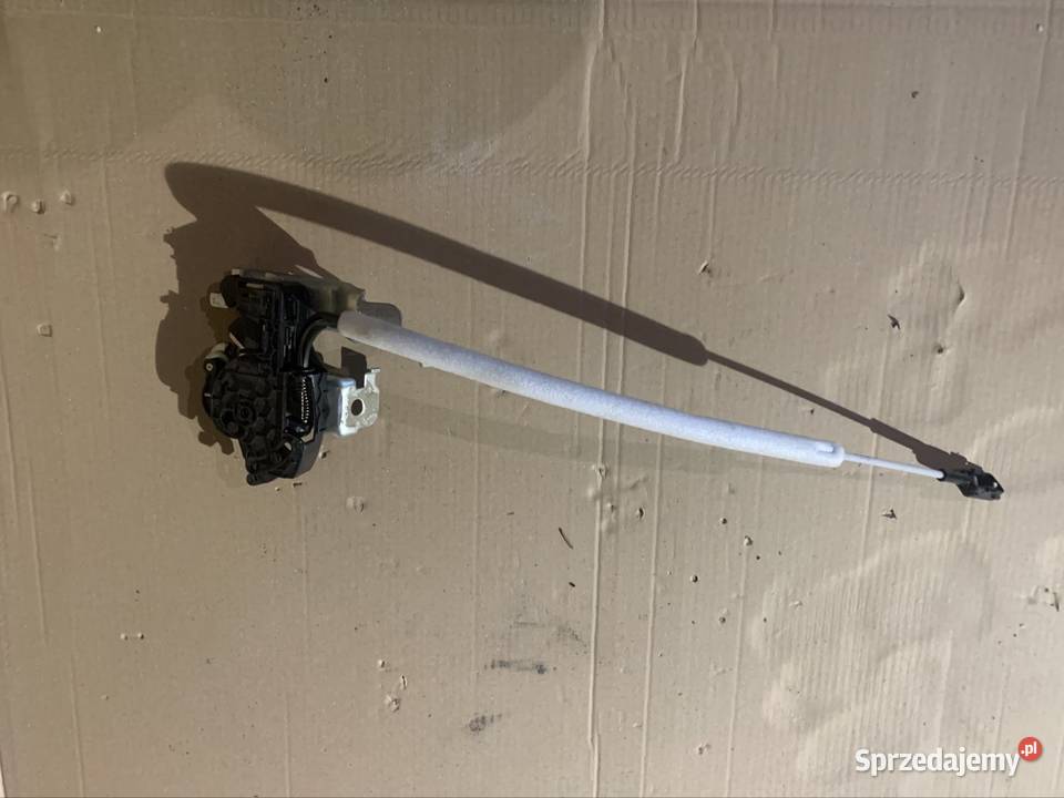 883910003R zamek rygiel tylnej lewy prawy kanapy