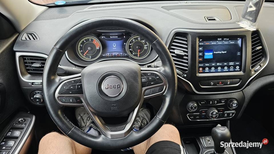 Jeep Cherokee V 20 T 272 2020r z USA Weterana Cherokee Jeep