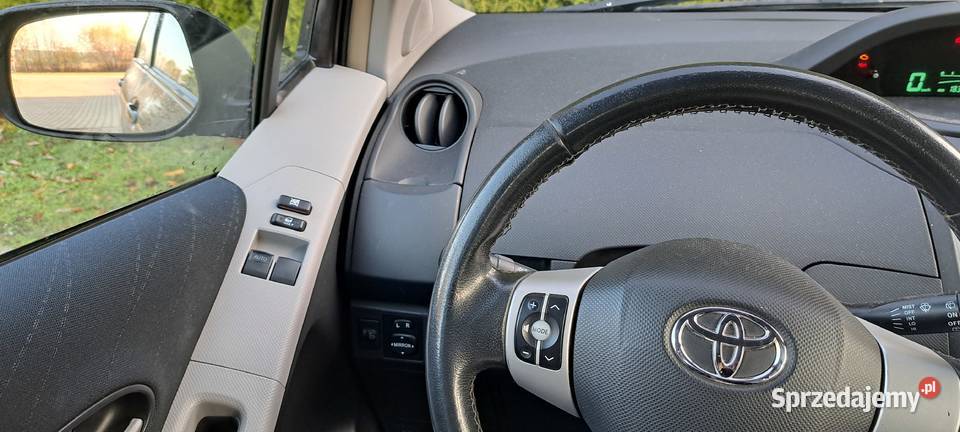 Toyota Yaris 13 benzyna 2008r możliwa zamiana