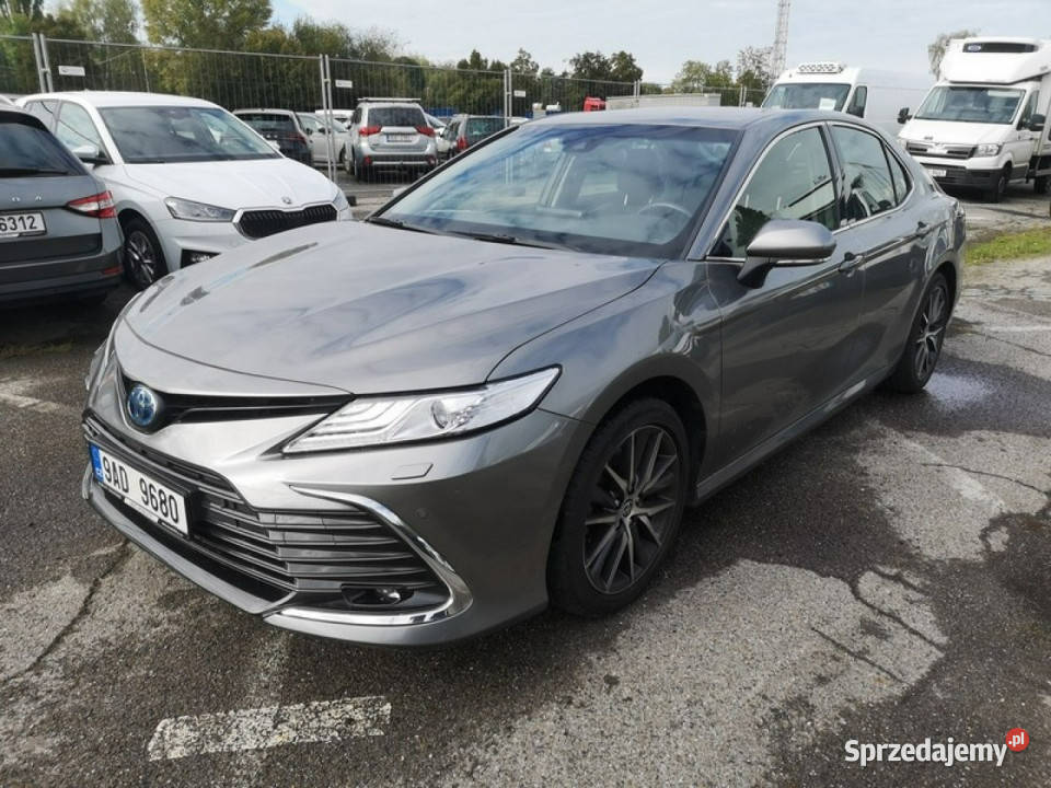 Toyota Camry IX (2018-)