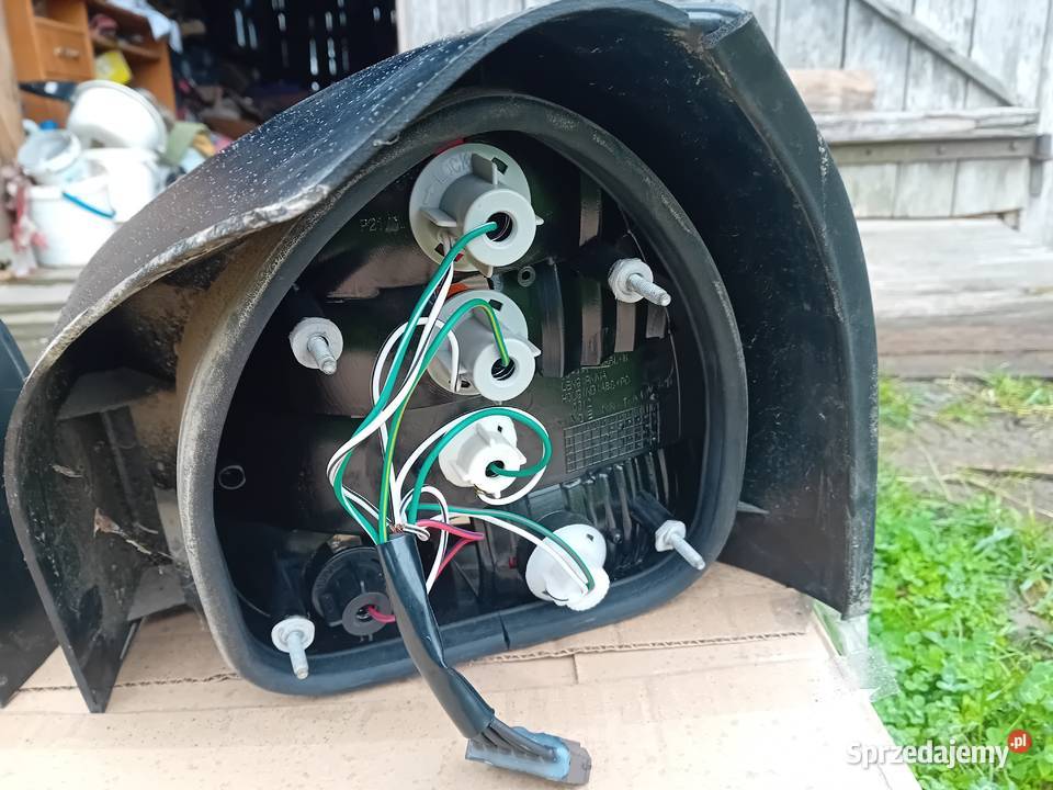 Lampa lampy tył lewa prawa komplet dymione Audi osobowe Biłgoraj