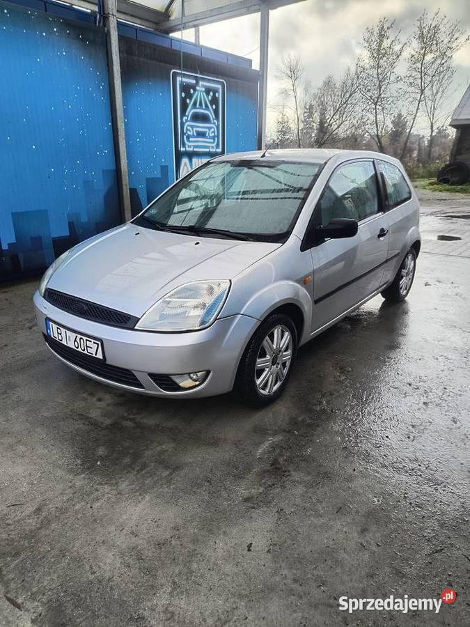 Ford Fiesta 6 125b klima długie opłaty 15 lat w 75KM