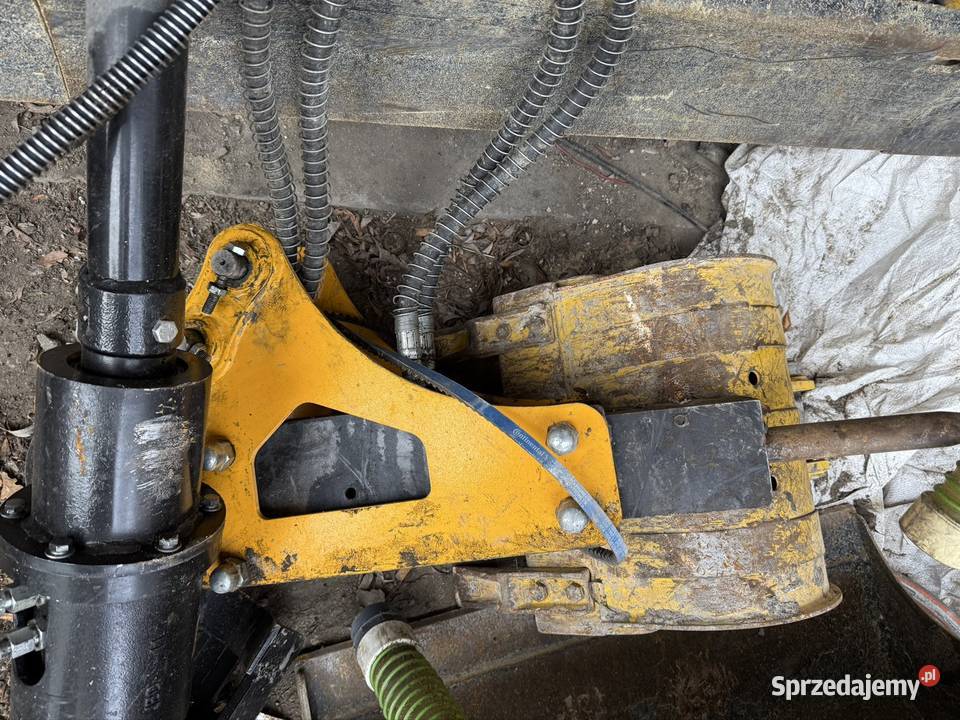 Koparka 1100 z osprzętem okazja niska Chrzanów