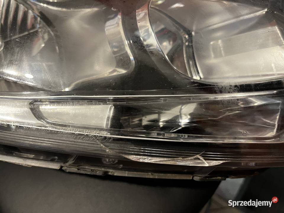 KIA RIO 3 LAMPA PRZEDNIA PRAWA Osiek