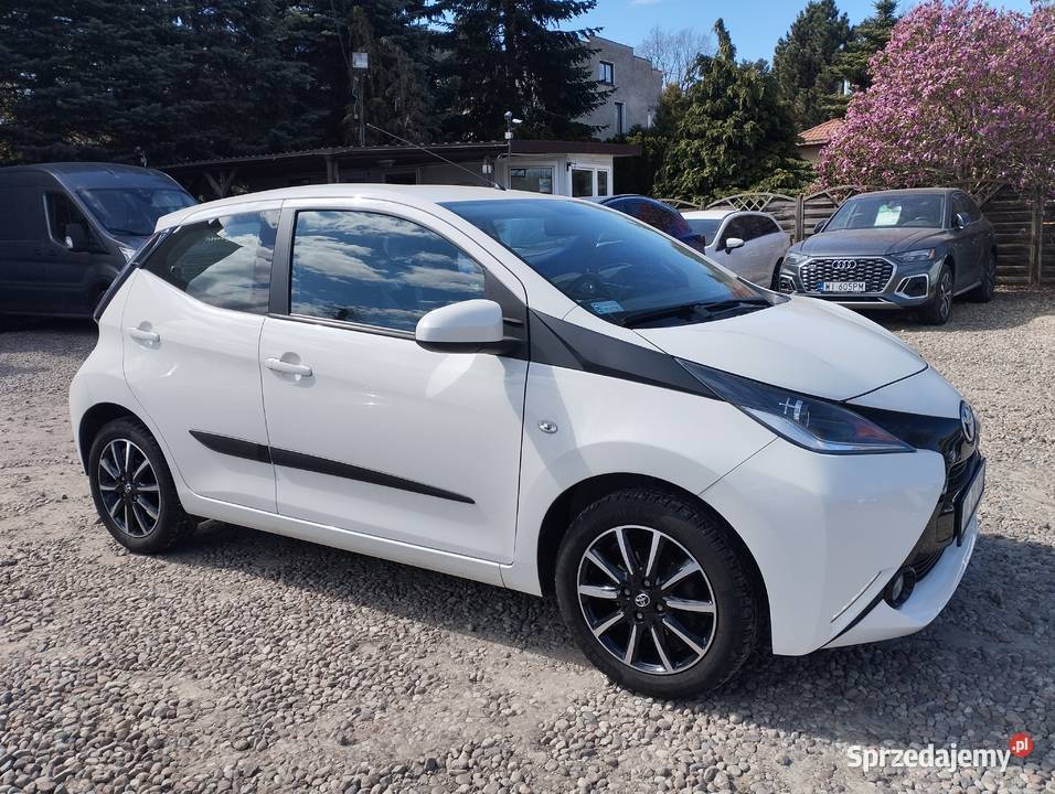 Toyota Aygo Salon Serwis 28 przebiegu benzyna Warszawa