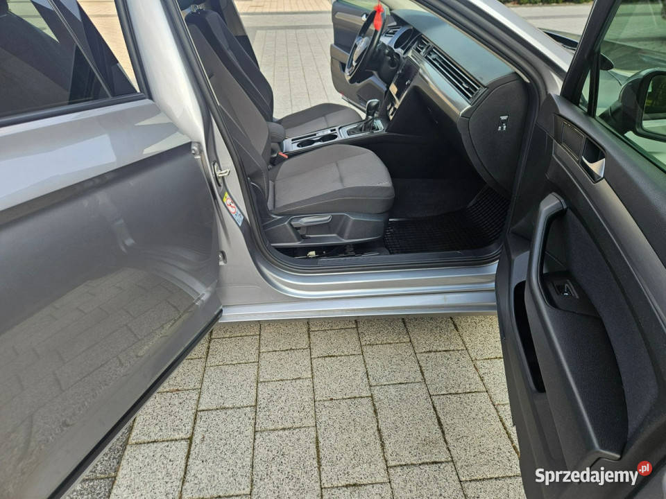 Volkswagen Passat 20 150 klimatronik tempomat autoalarm Strzegom